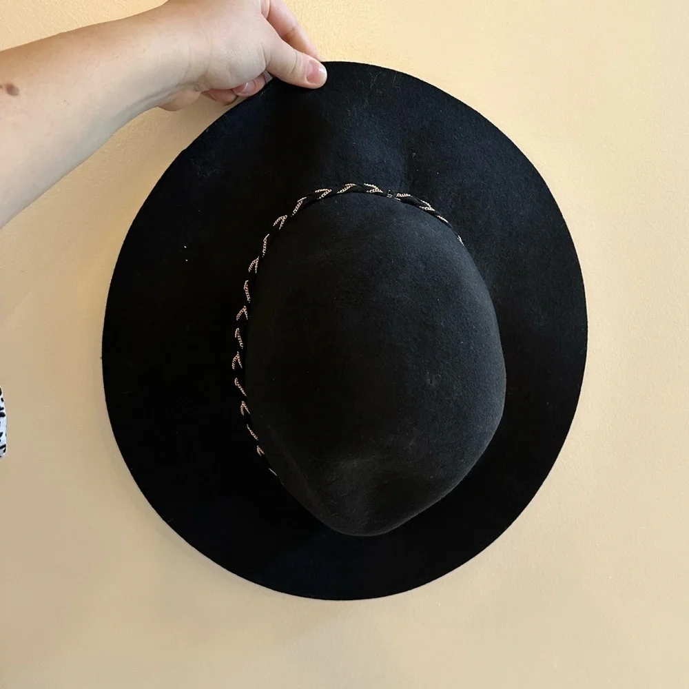 Women’s stylish beautiful black wool hat